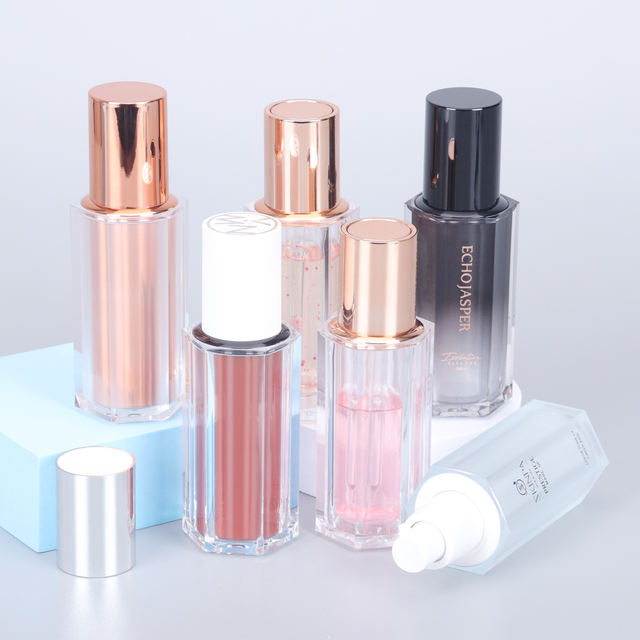 The Most Classic Plastic Lotion Bottle with Dropper Foundation Cosmetic Packaging with Hexagonal Shape