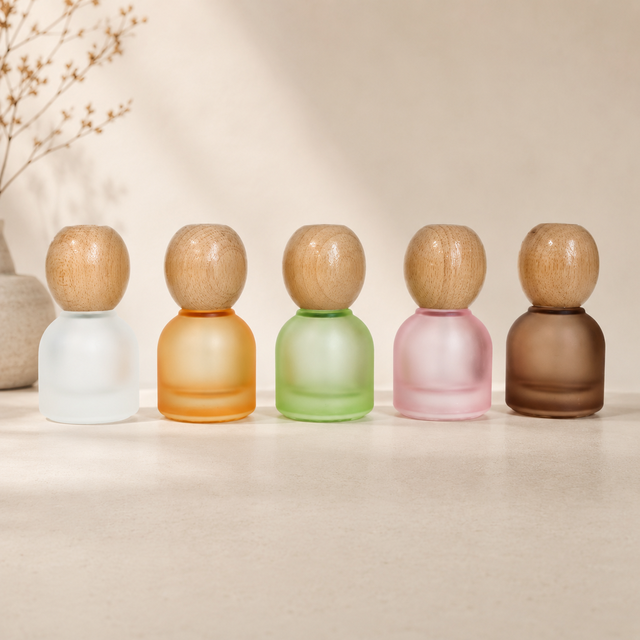 Empty Essential Oil Roll on Roller Bottle 10ml Glass Vial with Wooden Lid Refillable Perfume Containers for Beauty Personal Care