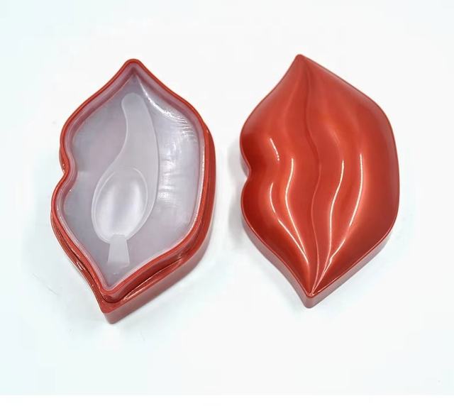 Cute Unique Cosmetic Sample Container Glossy Red Lips Shaped PP Plastic Cream Jar for Lip Mask Eye Cream Skincare Packaging