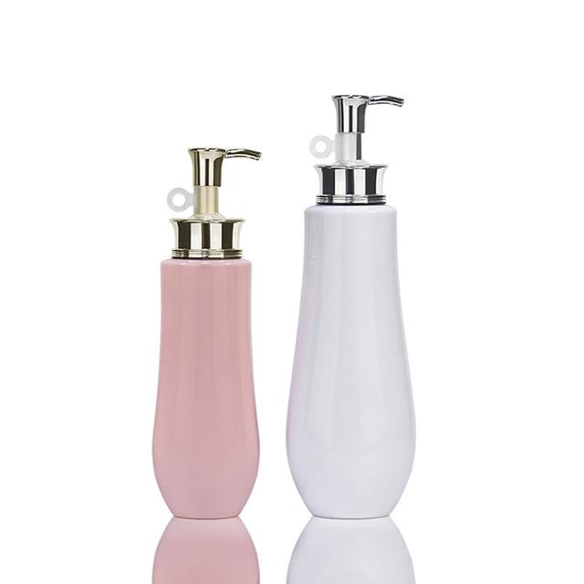 Luxury 300ml500ml750ml PET Plastic Round Cosmetic Lotion Bottles Toner Body Serum Shampoo Bottles with Electroplating Pump Cap