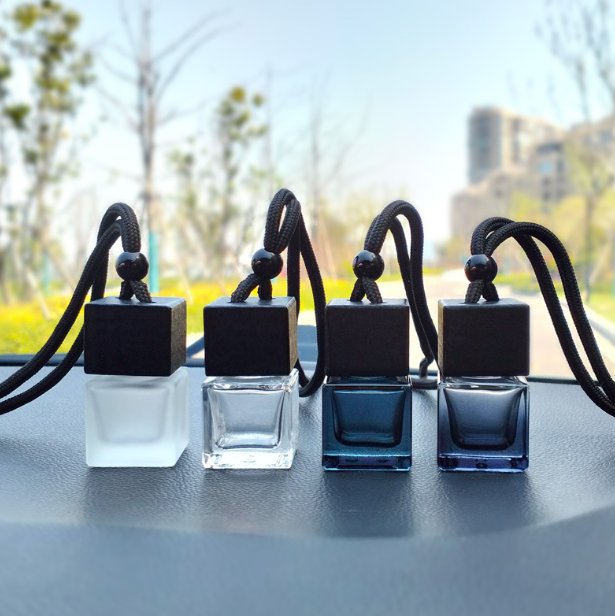 Wholesale 8ml Empty Glass Bottle Hanging Car Diffuser for Essential Oil Packaging with Wooden Screw Cap Perfume Bottle