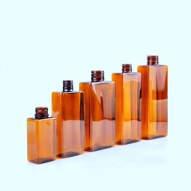 Customized 50ml 100ml 150ml 200ml 400ml Recyclable Amber PET PCR Skin Care Packaging Cosmetic Bottles for Toner Lotion Pump
