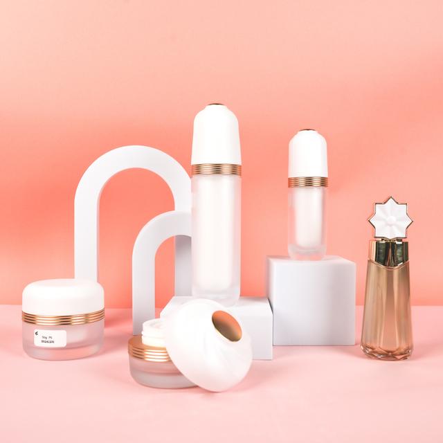 Luxury New Skin Set Cosmetic Bottle Toner Lotion Essence Bottle Press Pump Bottle Jar Cream Eye Cream Jar