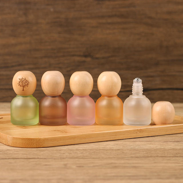 Empty Essential Oil Roller Bottle 10ml Glass Vial With wooden lid Refillable Perfume Containers for Beauty Personal Care Product