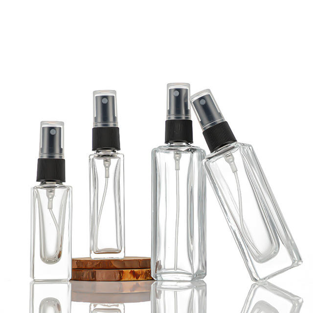 Square Glass Spray Bottle Stock Plastic Spray NozzleClear Glass Essential Oils Toners; Travel-Sized Refillable Empty Bottle