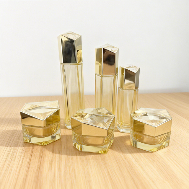 Luxury Custom Printed Logo 150ML 120ML Skincare Glass Cosmetic Sets 50g 30g Serum Eyes Cream Jar With Lotion Pump Seal